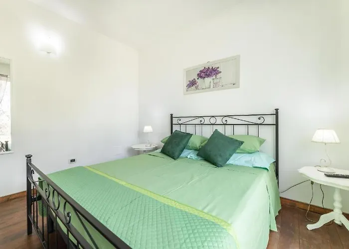 Salento Con Piscina Bed & Breakfast Lecce