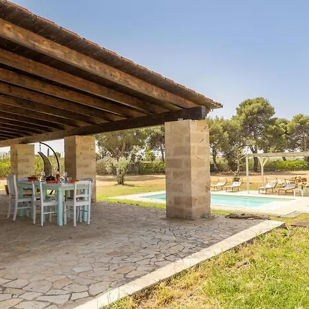Bed and Breakfast Salento Con Piscina