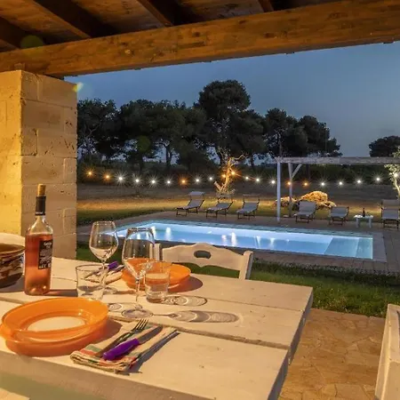 Salento Con Piscina 3*